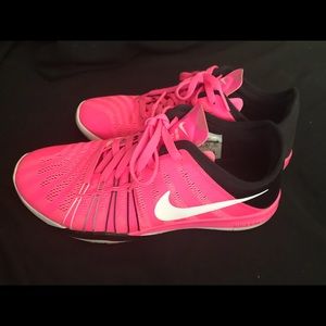 Nike free sneakers